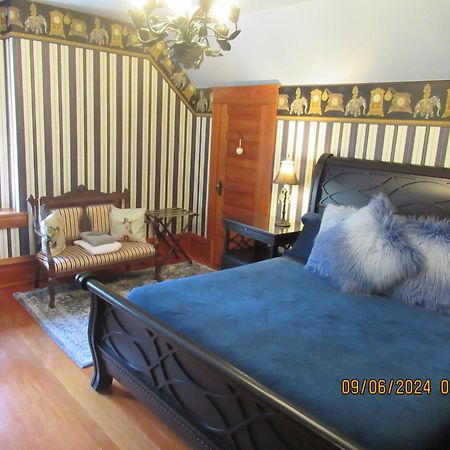Hummingbird Gardens B&B Ladysmith Dış mekan fotoğraf
